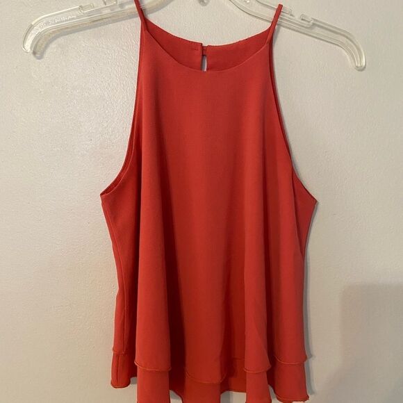 Elegant Red Sleeveless Top - Picture 1 of 5